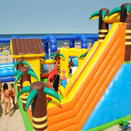 Vakantiehuis Comfortable Homes Close To The Sea Sarbinowo